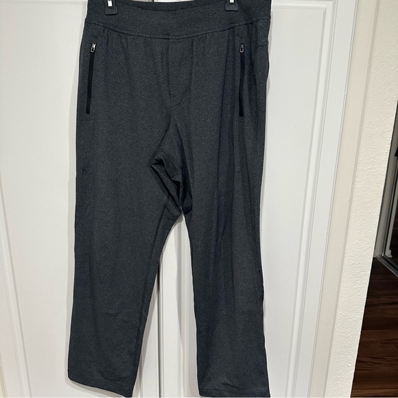 Lululemon Kung Fu Pants - Picture 3 of 8